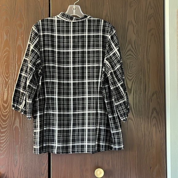 St. John’s Bay black and white striped, lightweight flannel blouse. Size Large. - Picture 6 of 8